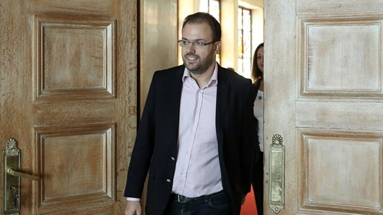 Θεοχαρόπουλος: «Εμείς δεν παίζουμε το ρόλο του πάγκου» Θεοχαρόπουλος: «Εμείς δεν παίζουμε το ρόλο του πάγκου»